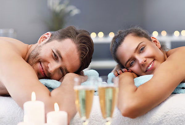 Spa en Pareja: Masaje + Turco + Limpieza Facial