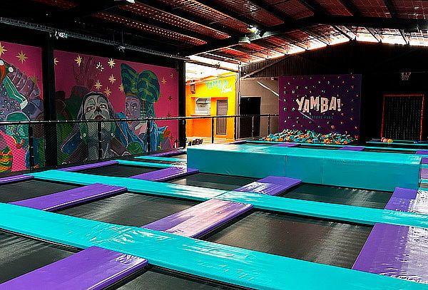 Yamba Park: Parque de Trampolines 1 ó 2 Horas de Salto 