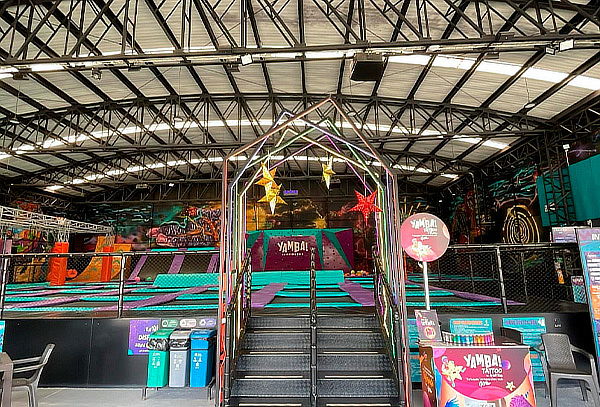 Yamba Park: Parque de Trampolines 1 ó 2 Horas de Salto 