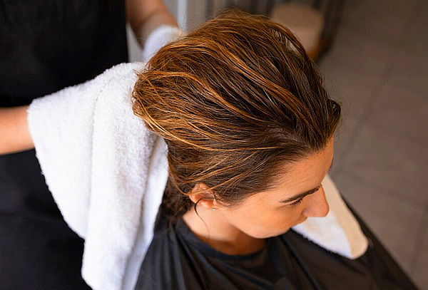 Cambio de Look para Mechas o Rayitos Según Tipo de Cabello