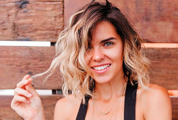 Cambio de Look para Mechas o Rayitos Según Tipo de Cabello