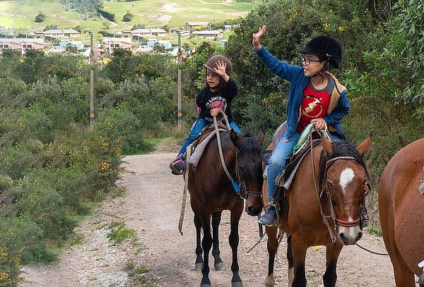Cabalgata Para 2 + Canelazo + Mini Parrillada en La Calera.