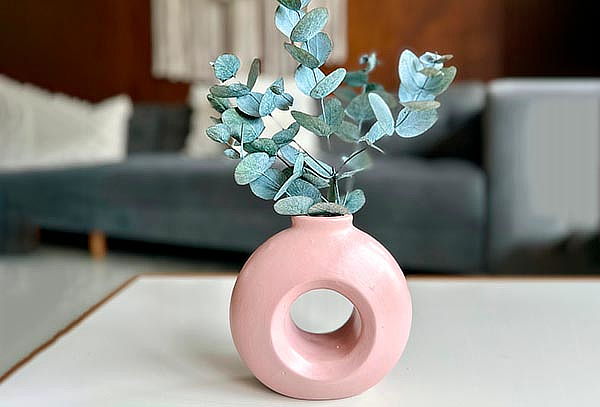 Florero Victoria Pequeño para Decorar + Rama de Eucalipto