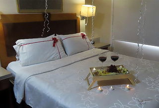 Noche Romántica para 2 en Lancaster House Suites | Cuponatic