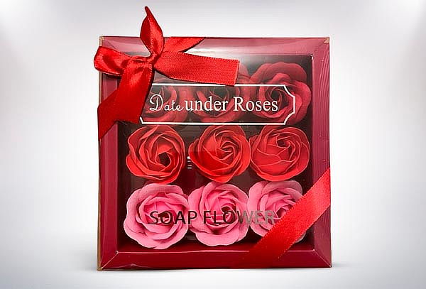 Pack por 9 Jabones en Forma de Flores + Caja de Regalo