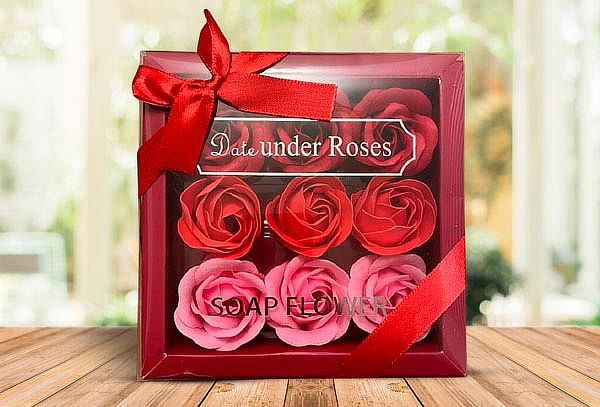 Pack por 9 Jabones en Forma de Flores + Caja de Regalo