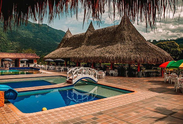 Hotel Hacienda La Bonita: Día Sol + Almuerzo 