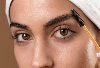 Ondulado de Pestañas + Diseño y sombreado de cejas