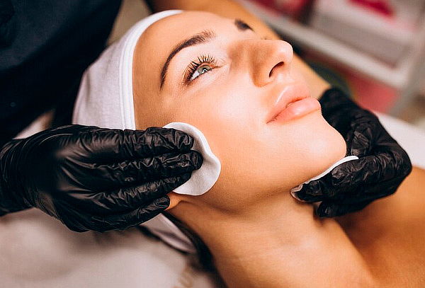 Limpieza Facial Completa para Mamá en el Galán