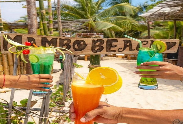 Barú con Almuerzo en Beach Club Semiprivado.