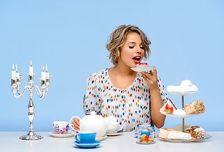 Desayuno Sorpresa Gourmet + Sándwich + Bebida + Fruta
