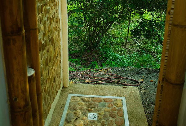 Noche para 2 Personas en Cabaña + Desayuno + Malla Descanso