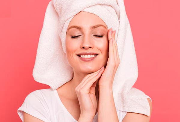 Limpieza Facial Profunda + Exfoliación + Fototerapia