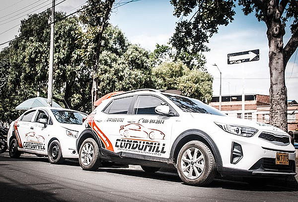Curso de Conducción de Moto, Automóvil o Público + Examen 