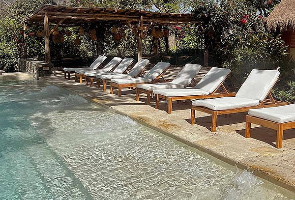 Suite de Lujo en Sopetrán en Pareja: Desayuno + Piscina 