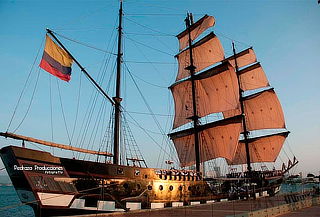 Cartagena, Recorrido por la Bahia en Barco Pirata