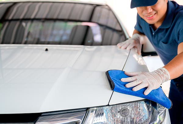 Lavado + Desmanchado + Polichado de Automóvil 