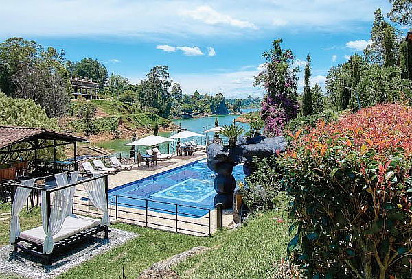 Guatapé Hotel Campestre: Alojamiento para 2 + Desayuno