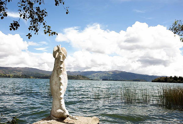 Noche Romántica + Desayuno + Sauna en Laguna de Tota
