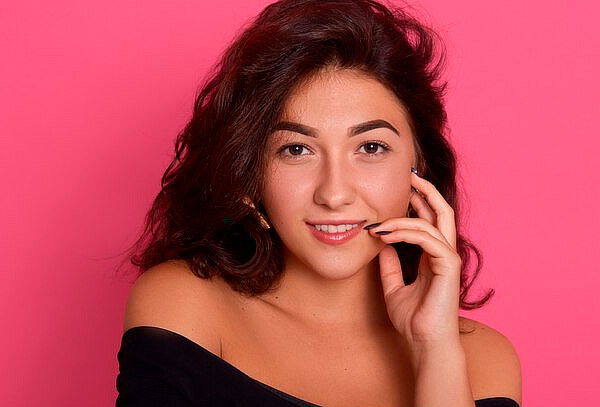 Limpieza Facial con Ácidos Despigmentantes + Crioterapia