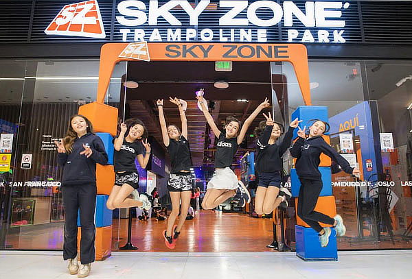 2x1 60 Minutos de Salto en Sky Zone en Plaza Claro 