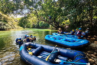 Rio Claro Día Extremo para 2: Rafting + Aventuras