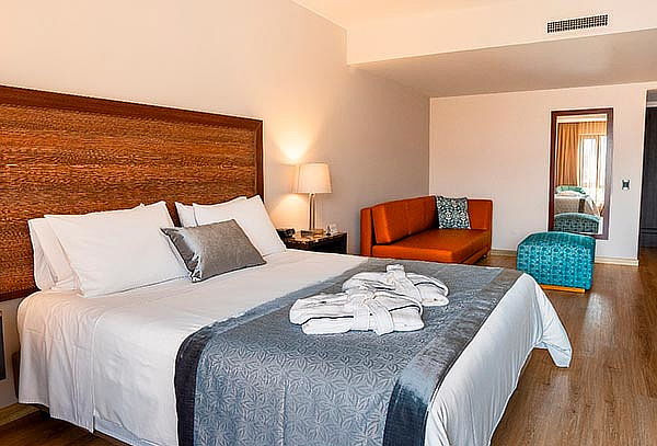 Morrison Zona Rosa: Plan Romántico Junior Suite + Desayuno
