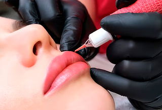 2x1 Micropigmentación Labios + Delineado + Retoque