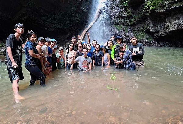 Caminata Ecológica en Melgar, Cascada La Gruta