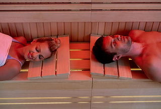 Spa en Pareja con Sauna + 2 Copas de Vino