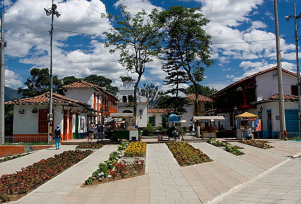 Tour Panorámico por Medellín con Paradas y Guía Turístico