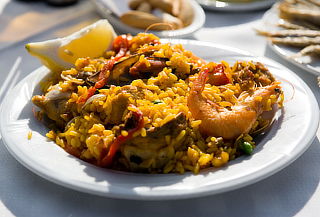 Entrada + 2 Platos de Paella + 2 Cócteles en El Retiro 
