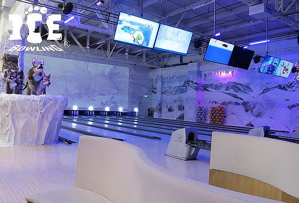 Línea de Bolos con Opción de Combo Hamburguesa - Ice Bowling