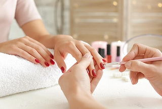 Manicure + Semipermanente +  Hidratacion con Veloterapia