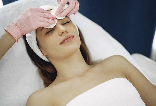 Rejuvenecimiento Facial con Radiofrecuencia o Ultrasonido