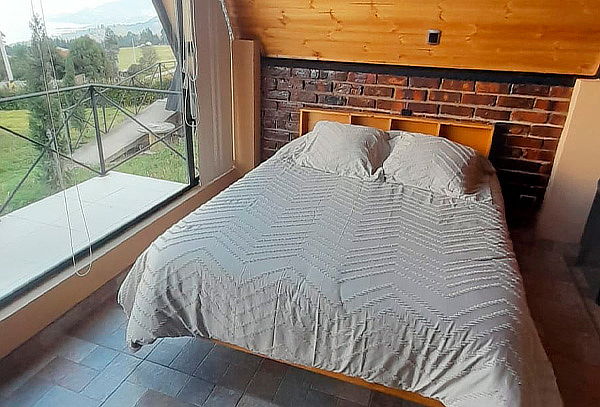 Noche Romántica en Cabaña + Cena + Actividad - Guatavita