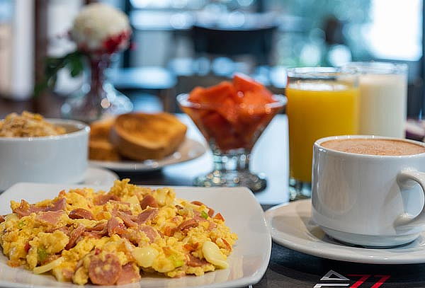 Noche Romántica para Dos con Desayuno y Opción a Jacuzzi