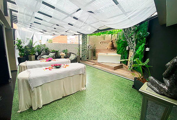Amor y Relajación: Spa Exclusivo para 2 + Jacuzzi - Laureles