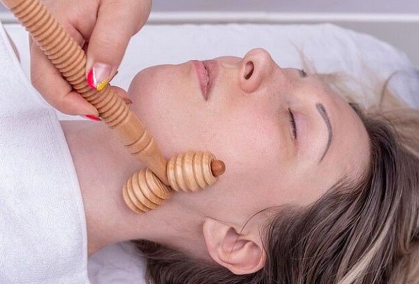 Maderoterapia facial + Máscara Led + Mascarilla
