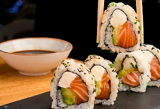 Combo Sushi a Domicilio 24 o 44 Makis