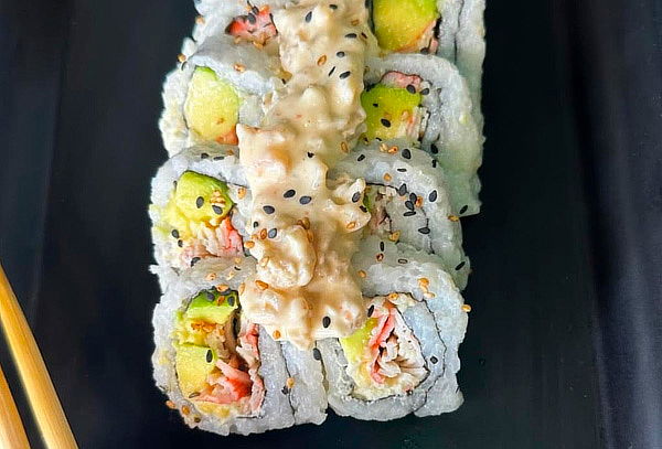 Paga 12  y Lleva 18 Bocados de Sushi