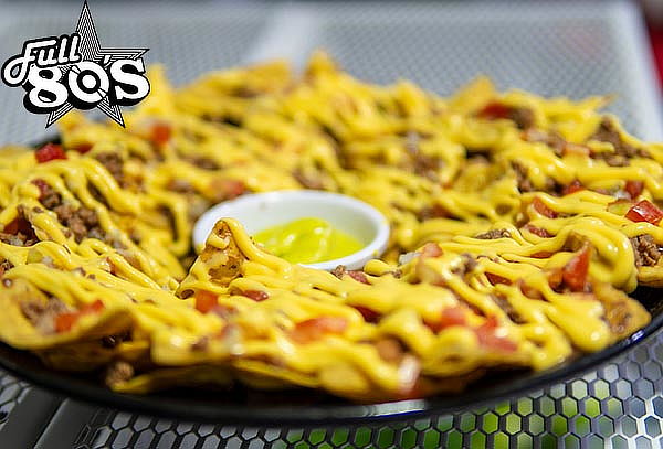 Plan para 4 Personas Nachos + Heineken en Full 80's