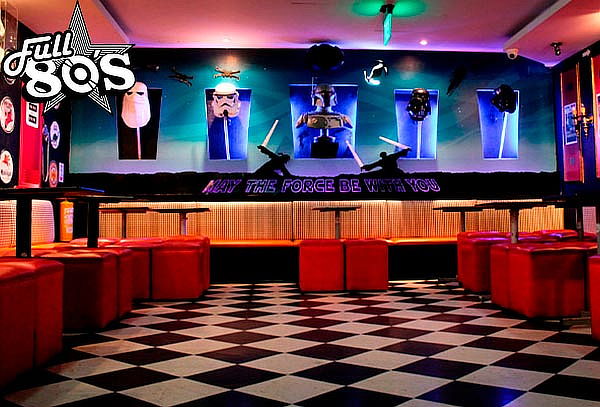 Plan para 4 Personas Nachos + Heineken en Full 80's