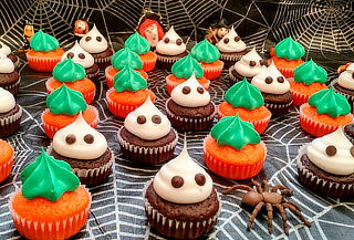 144 Mini Cupcakes de Halloween Calabazas y Fantasmas