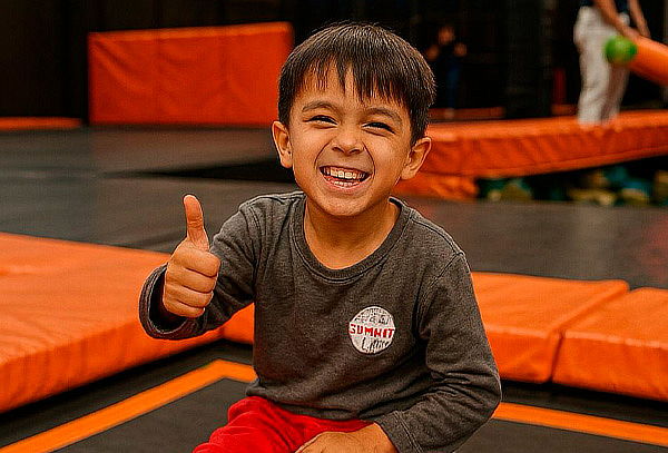 2x1 Summit Adventure Park - Parque de Trampolines 