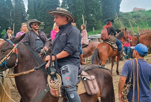 Caldas: Cabalgata Privada para 1, 2, 3 o 4 - Todos los Días 