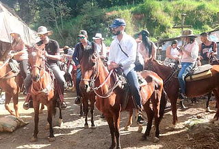 Caldas: Cabalgata Privada para 1, 2, 3 o 4 - Todos los Días
