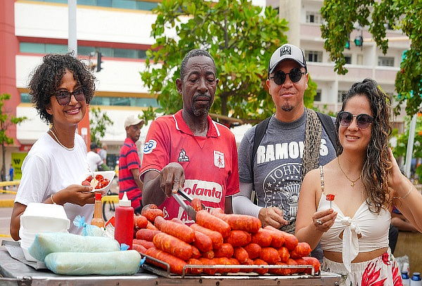 PRIVADO WALKING - STREETFOOD Para 1 - (Min 2 personas)