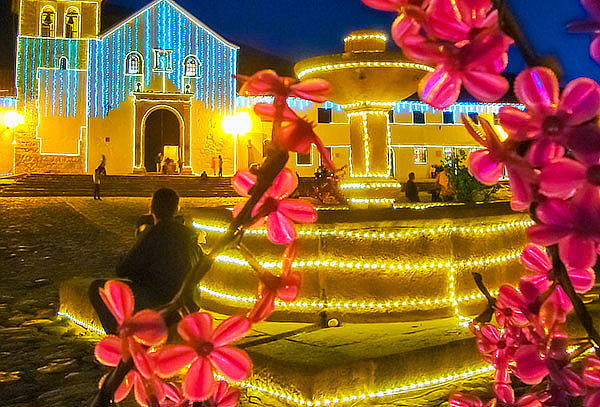 Ruta Navideña y Luces En Villa De Leyva + Ráquira