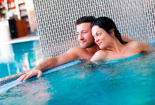 Spa para Pareja + Jacuzzi + Masaje en Las Américas